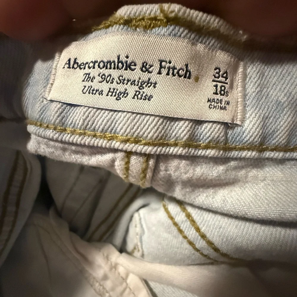 Abercrombie and Fitch the 90s straight ultra high rise jeans 
size 34/18 s - Picture 3 of 12